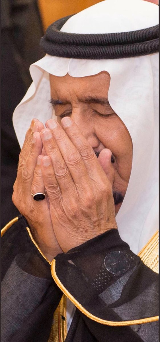 ccu_l's tweet photo. اللهم إنا نستودعك والدنا وقائدنا ،اللهم البسه لباس الصحة والعافية واحفظه لوطنه وشعبه🙏🏼          #الملك_سلمان_بن_عبدالعزيز https://t.co/NplMlUX2M3