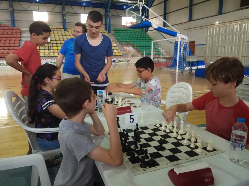checkmatetvshow's tweet photo. Happy Internation Chess day to all chess players and fans. Grap a chessboard and play today. #InternationalChessDay  #checkmate #chess #checkmatetvshow #playchess #chess24 #chess24live https://t.co/QX7jGC1Rv7