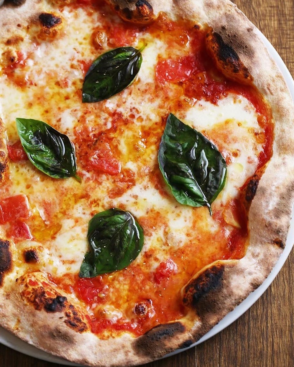 minsaposapporo's tweet photo. 大通公園近くにあるイタリアンのお店「オリゾンテ」はピザの世界大会で２年連続優勝した経歴があります。現在は、自慢の薪窯焼きピッツァや7種、10種のオードブルのテイクアウト受付中！https://t.co/EXxFLXq5QQ ＃札幌グルメ #大通 #オリゾンテ #イタリアン #ピッツァ  #テイクアウト #みんサポ https://t.co/pZDR3RQkY6