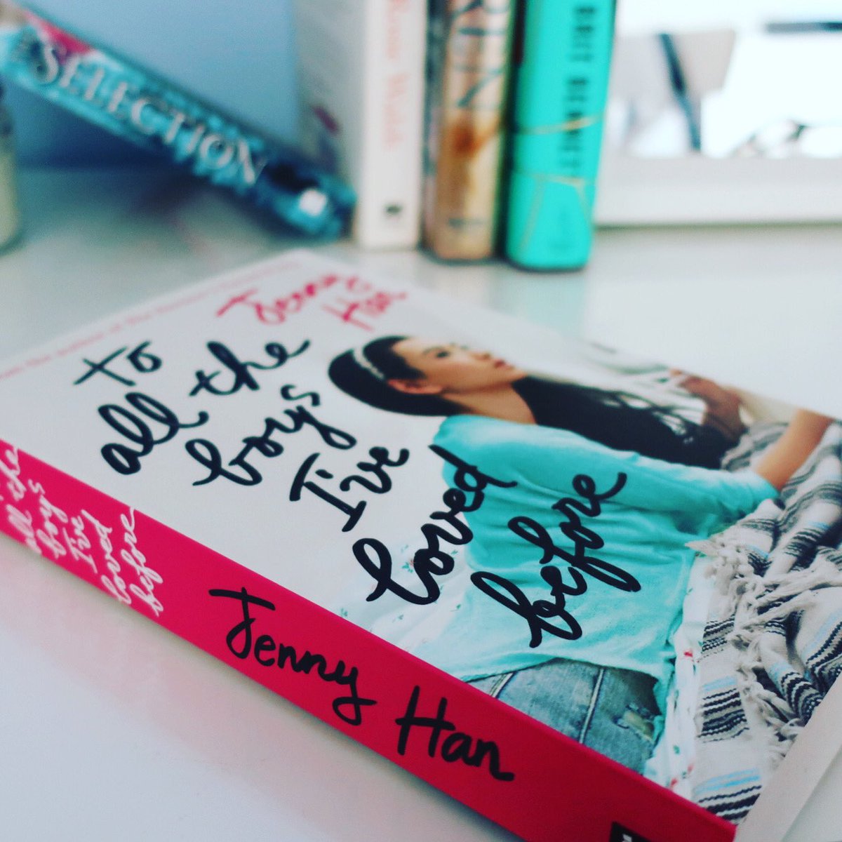 barbsbookclub's tweet photo. π THE READING RUSH DAY 1 π
First book to get this Readathon started π₯³ #thereadingrush #bookprompt #booktomovie #BookTwitter https://t.co/wWTgloYmU2