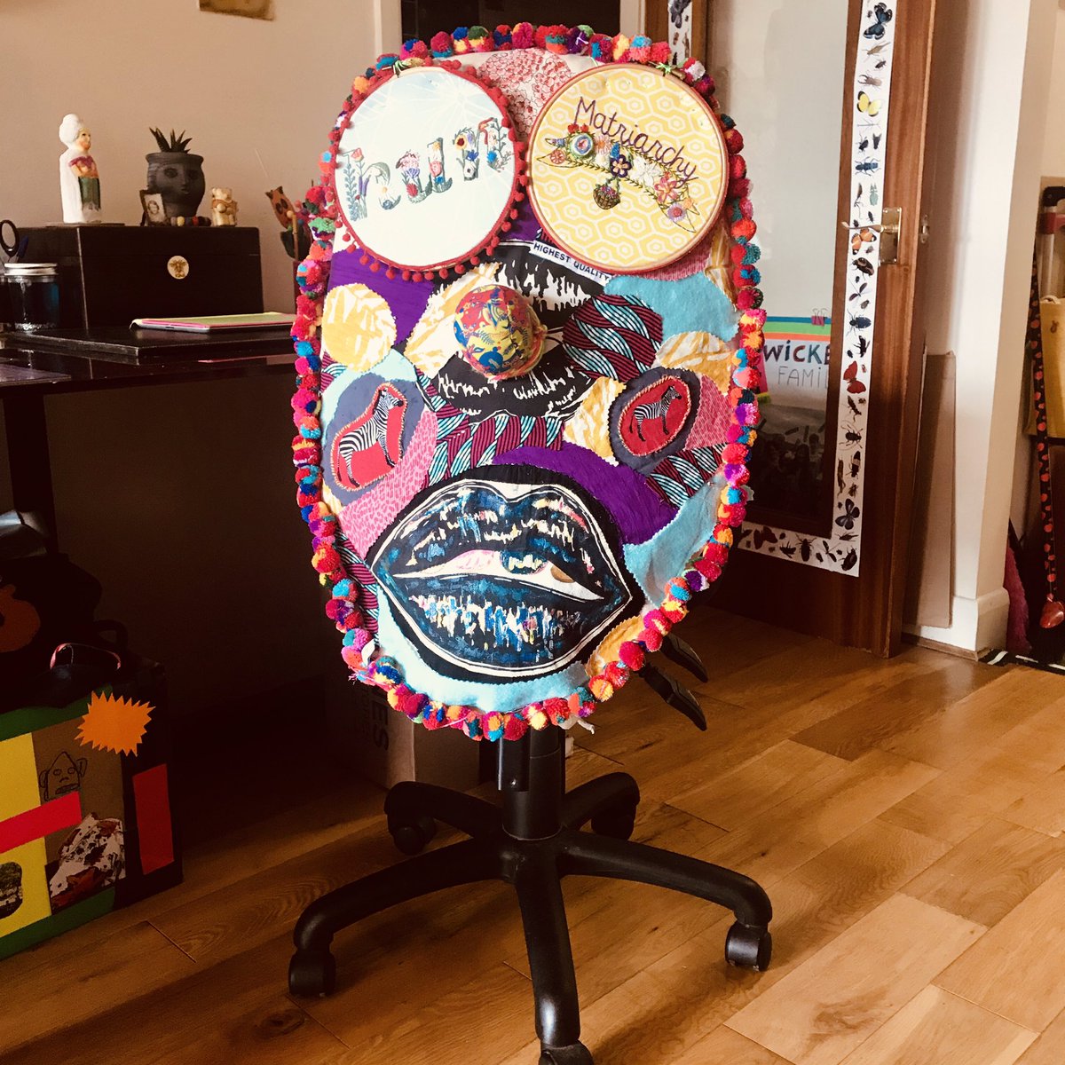 WickertRachel's tweet photo. Thanks to our new friend, David’s weekly barber session in our kitchen has gained a more carousel flavour. David has welcomed wholeheartedly the invitation, and promptly spun around leaving me the perilous task to trim the edges on the fly! 
#cocreation #morningfun #dementiacare https://t.co/tbFv6XIDOL