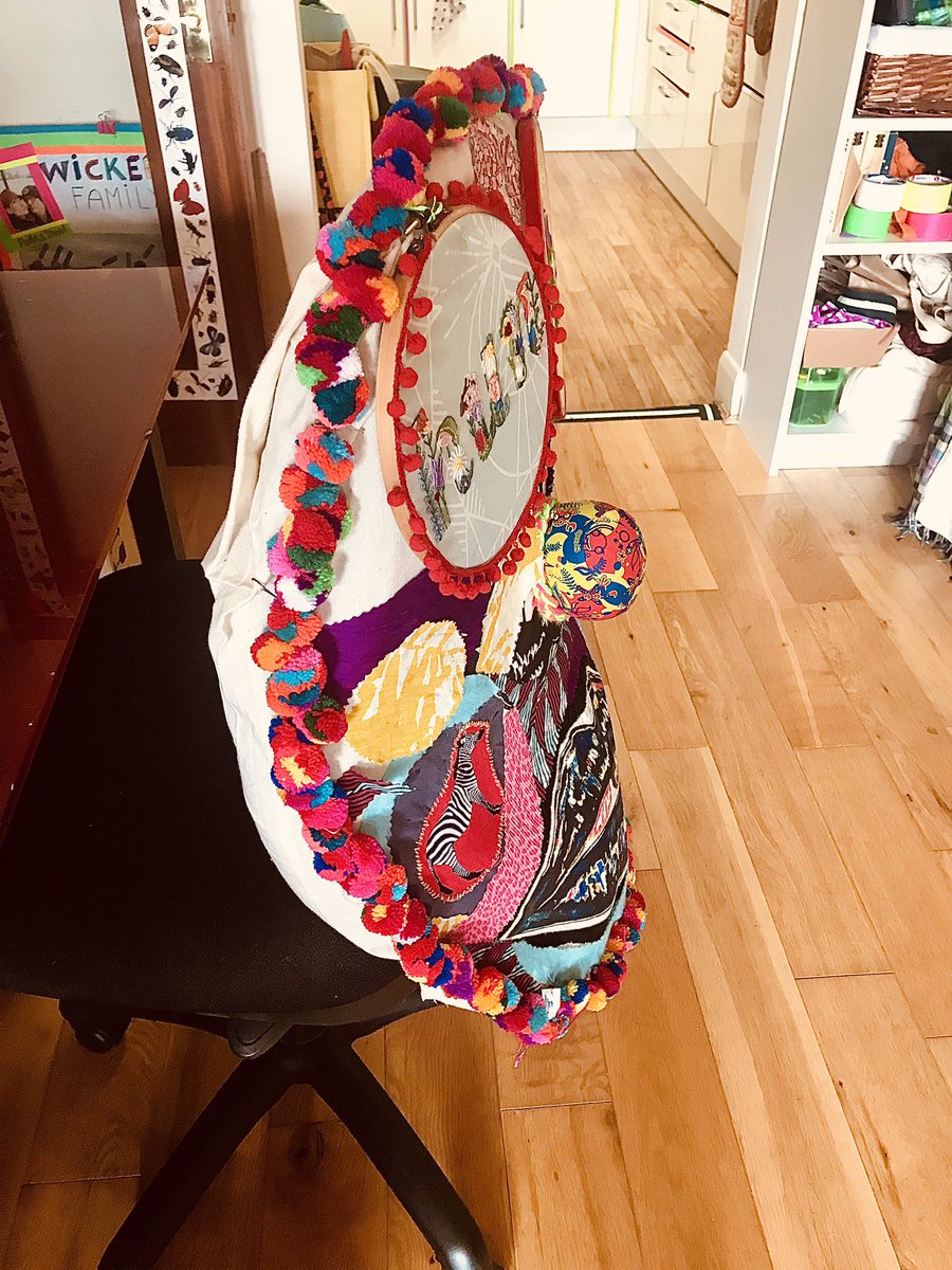 WickertRachel's tweet photo. Thanks to our new friend, David’s weekly barber session in our kitchen has gained a more carousel flavour. David has welcomed wholeheartedly the invitation, and promptly spun around leaving me the perilous task to trim the edges on the fly! 
#cocreation #morningfun #dementiacare https://t.co/tbFv6XIDOL