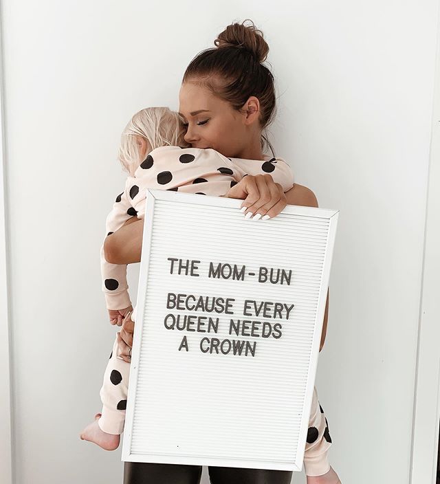 IttyBittyUK's tweet photo. 📸 @saracelinaa: "Mother - a title just above queen” 👑
.
.
.
.
.
#motherhood #momlife #mumlife #mammalivet #postpartum #maternity #lifewithkids #parenthood #letterboard #mombun #vimedbarn #momproblems #vimedbarn https://t.co/Up7wFzlSXI