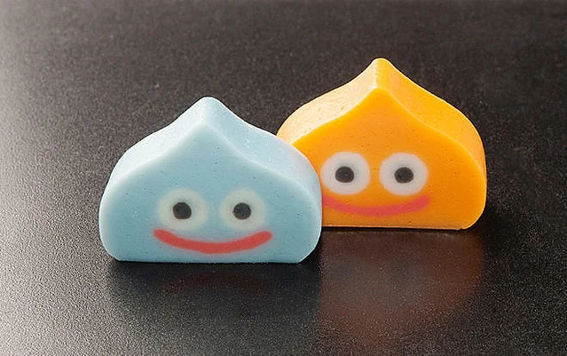 神奈川の老舗メーカー「鈴廣かまぼこ」と共同開発した「スライムかまぼこ」。DQウォークおみやげプロジェクト。