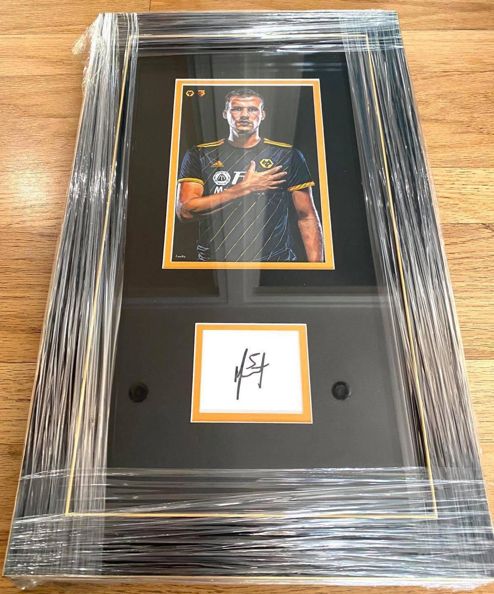 signedwolves's tweet image. BRAND NEW // RYAN BENNETT
(Wolves v Watford 28/09/19)

Hand signed 13 x 21” presentation - framed &amp;amp; mounted by the official framers of Wolves F.C!⚽️

Only £44.99!
Delivery or collection available.

🐺

#WWFC #WolvesFC #Wolves #WolverhamptonWanderers #WolvesAyWe #RyanBennett