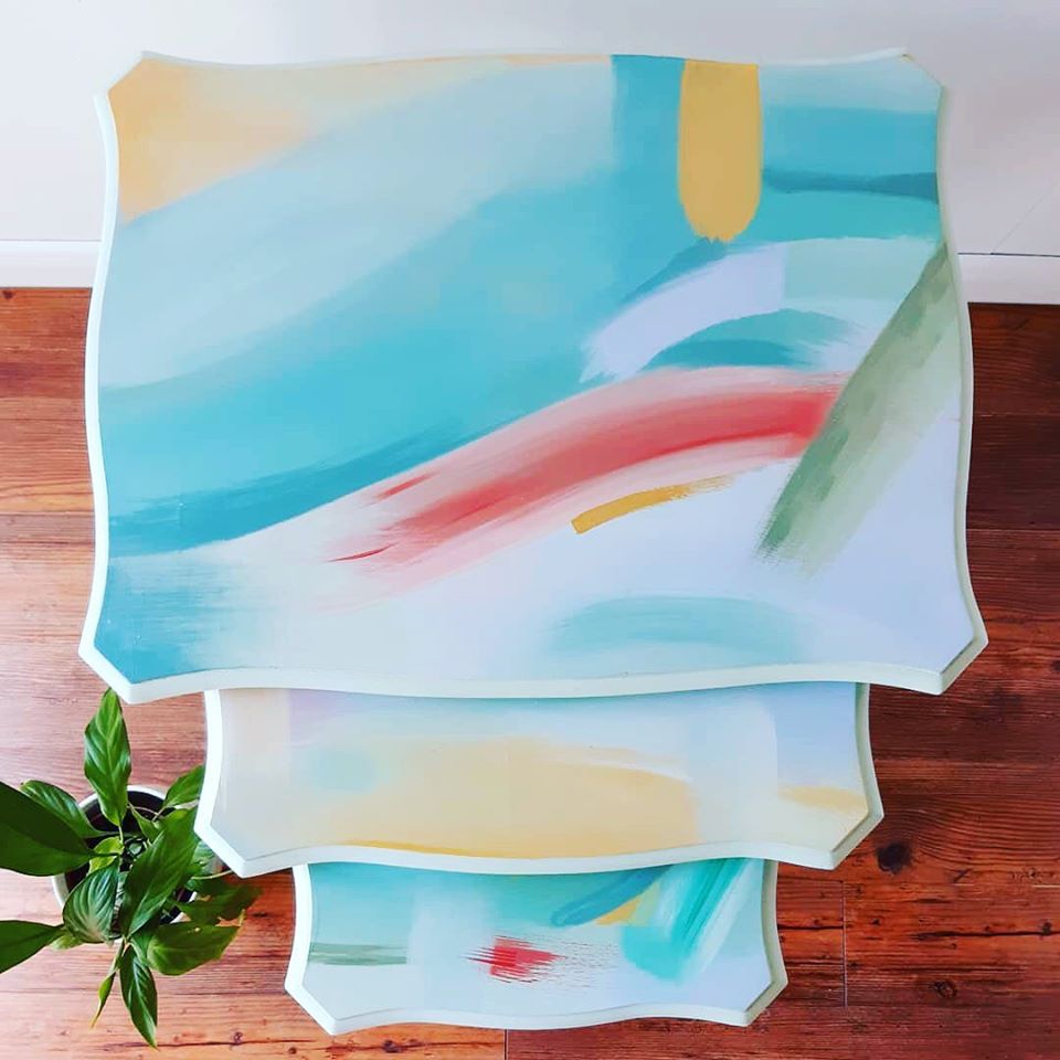 We’re loving this beautiful technique with Rust-Oleum Chalky Finish Furniture Paint. Instagram's @insidethesummerhouse combined soft blending with strong, swishing brush strokes. #chalkpainting #chalkpaintproject 
#chalkpaints #transformed #diyfurnituremakeover