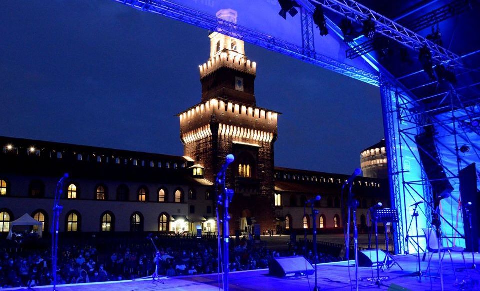 FDUmilano's tweet photo. 📌 Stasera H 21.00 -"Parole prima della musica" con #FDU2020 all'#etatesforzesca. 
Il primo appuntamento è dedicato all’inclusione nel mondo del lavoro con #FrancescaVecchioni presidente di diversitylab e #LeonardoCardo, disability &amp; inclusion manager. 
#FDU2020  #Musicamorfosi https://t.co/pWP2TBS5M9