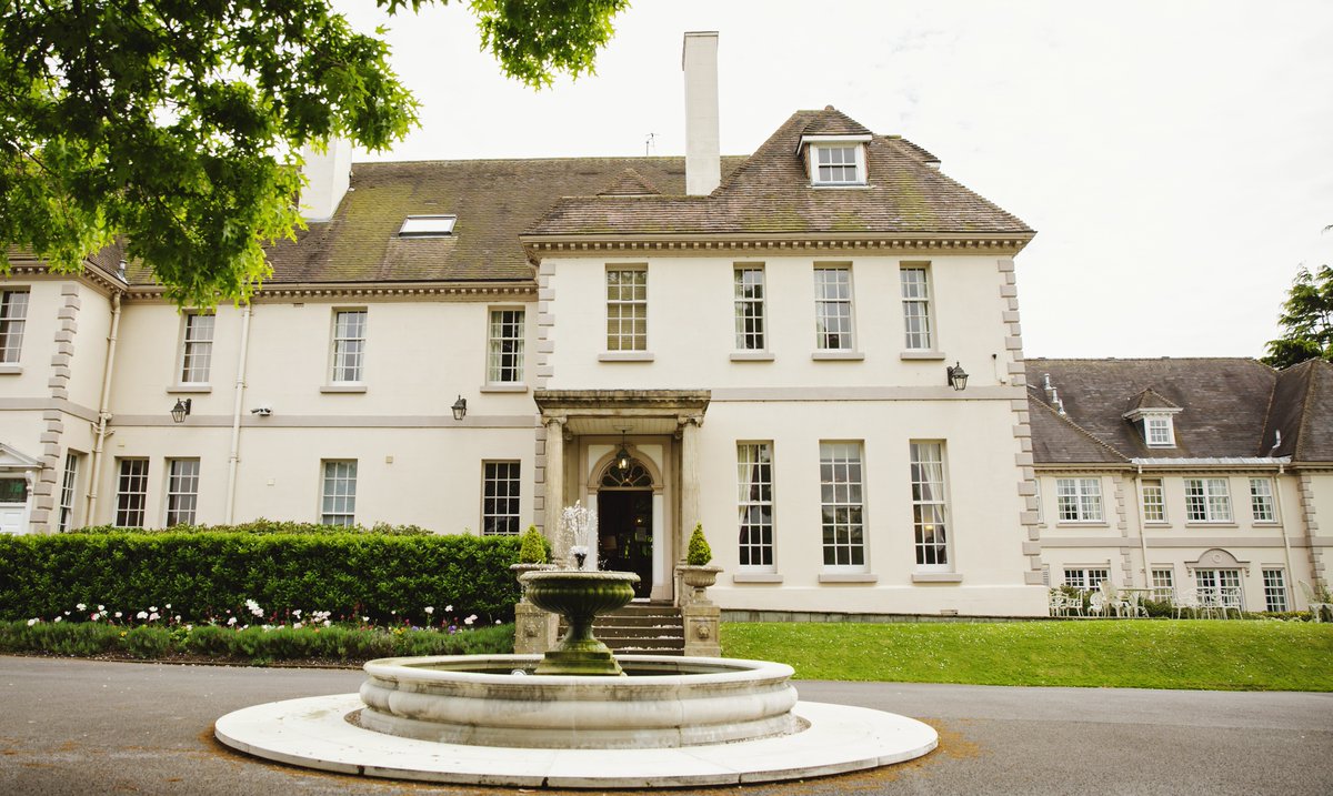 BrockencoteHall's tweet image. Looking forward to welcoming our guests back. Not long now, see you from the 30th July.   #visitworcestershire #LoveEden