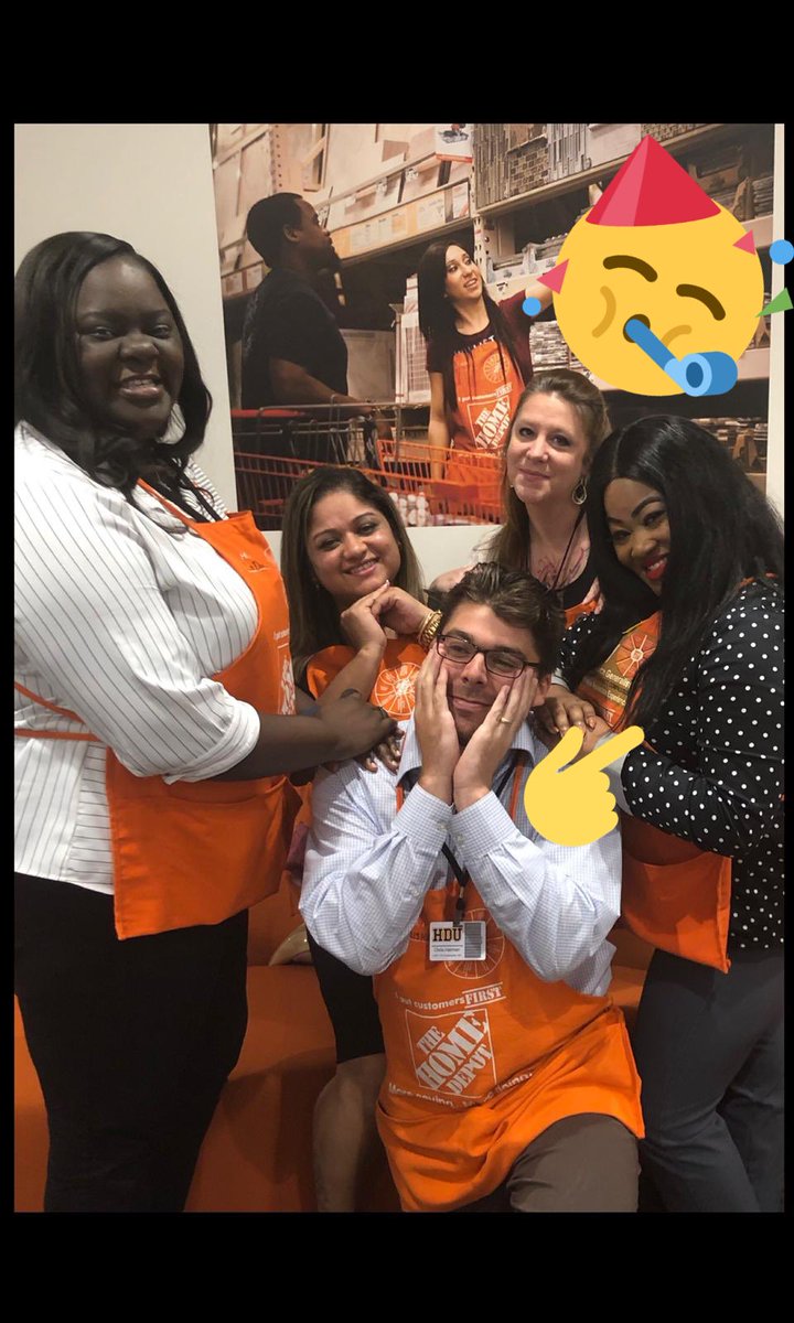 sherisa22's tweet photo. Happy Birthday 🎊🎉🎁 🎂 to 1 of my many HD sister ! Ebony @ESmith_THD!! I pray that you enjoy this special day .. your 😇 is watching over you as you celebrate your special day ♥️♥️ https://t.co/Z5m8wna6Su