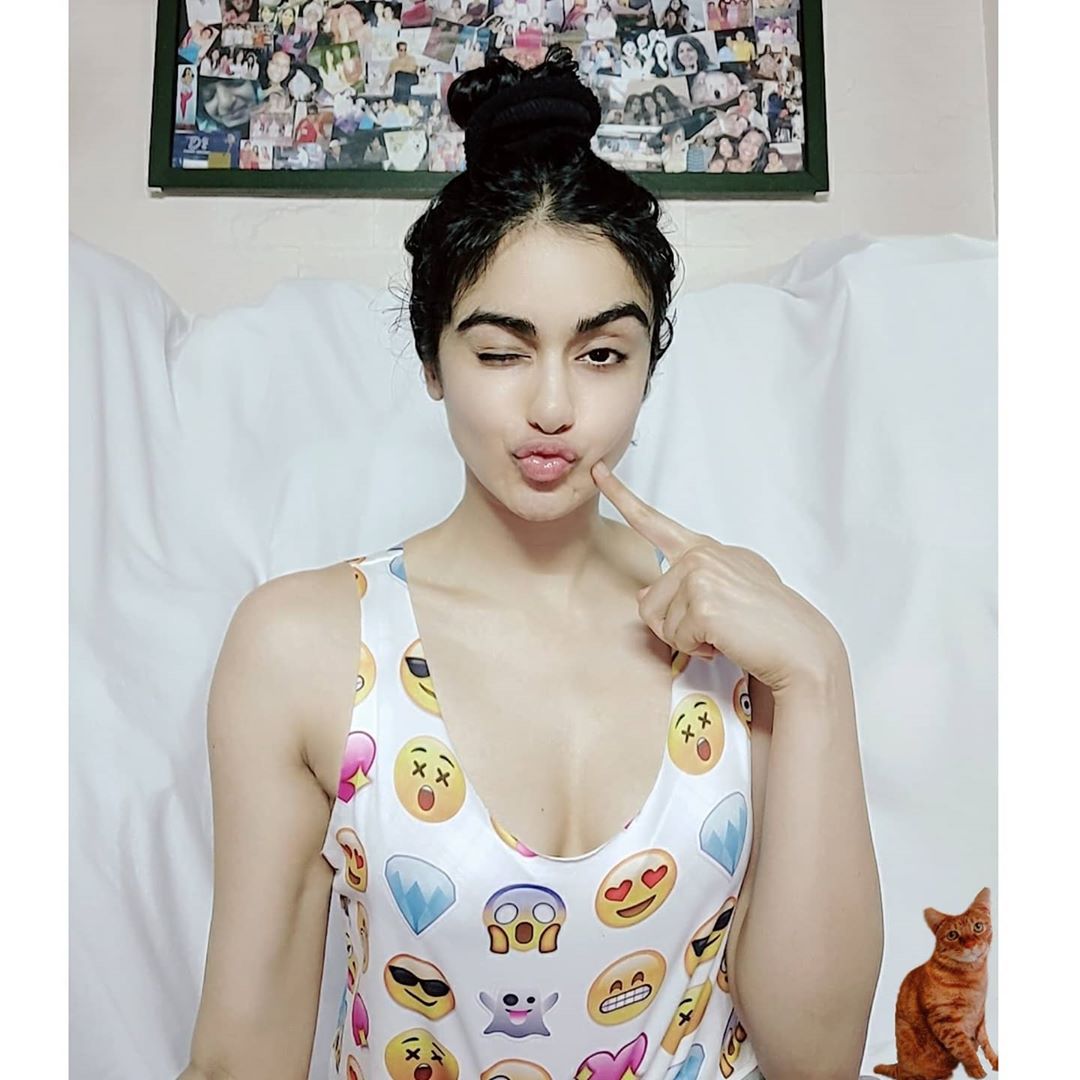 heyAndhra_com's tweet photo. Adah Sharma Latest Stills
#Actress #TollywoodActress #AdahSharma #Gallery #HeyAndhra
Full Album : https://t.co/6qoUbGv7W6 https://t.co/yn54HvPbDx