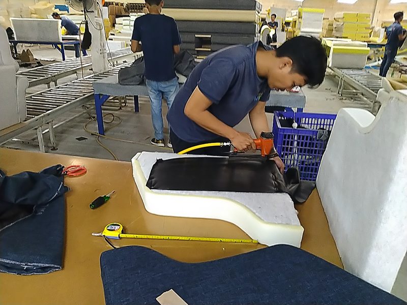 Indonesia_Expat's tweet photo. Fabelio made sure that every product they sell is sustainably produced and eco-friendly.
#craftedfurniture #designs #eretailer #Ecofriendly #Fabelio #FurnitureIndustry #plasticwastereduction #savingtheplanet #sustainability #sustainablefurniture https://t.co/iRdv9TKGPf https://t.co/h02sL5rfNZ