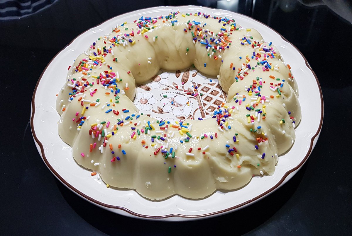 AlmaMia_Postres's tweet photo. Pasteles, gelatinas y mas postres hechos con amor.
Gelatina de Coco Piña 🥥🍍
#HechoEnCasa #Gelatinas #Postres #Izcalli #CuautitlanIzcalli https://t.co/I9HZVGxqiQ