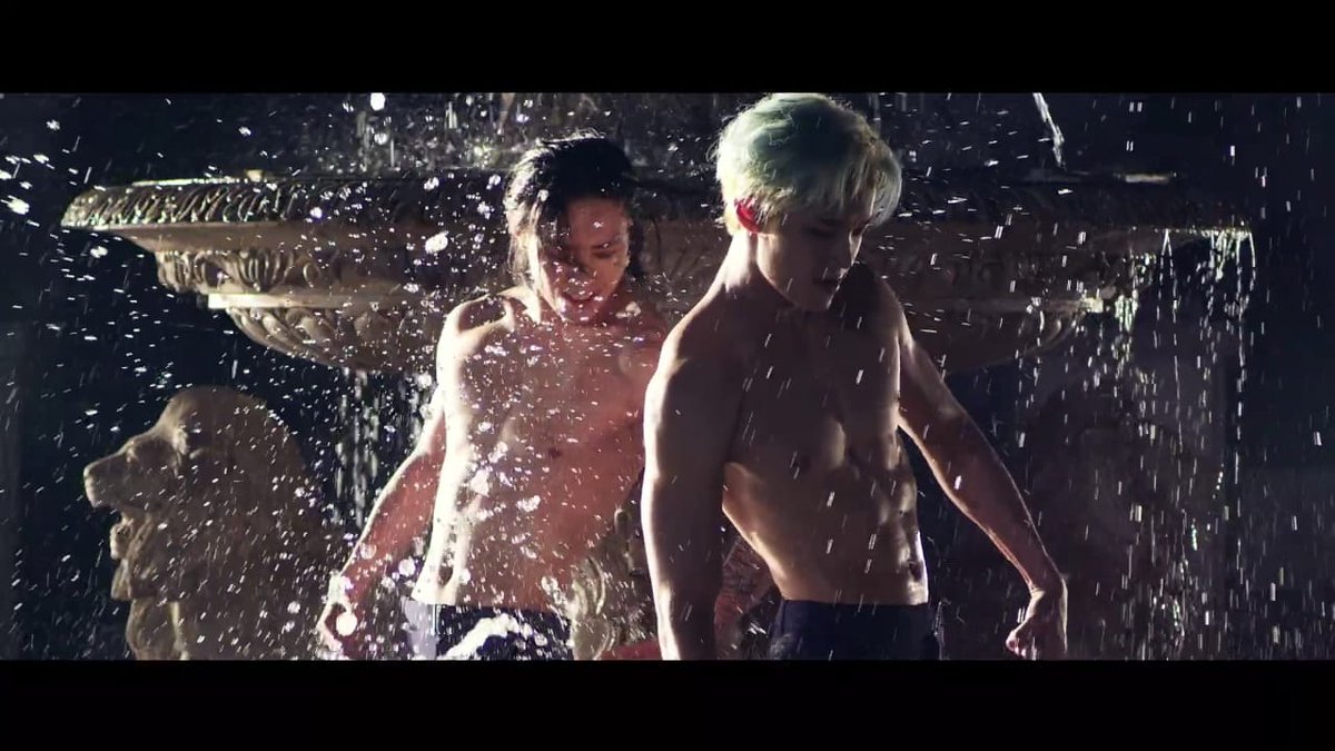 elpandadelkpop's tweet photo. El vídeo de RUN está tan bien hecho, tiene muchas cosas geniales, la canción me encanta y los chicos se ven todos súper visuales¿qué más se puede pedir?Ah si que Hwalchan se hubiera quitado la camisa también, pero meh detalles
#DOMINICANGRACE
#GREATGUYS_RUN
#STREAMGREATGUYSRUN https://t.co/mMxb7bue71
