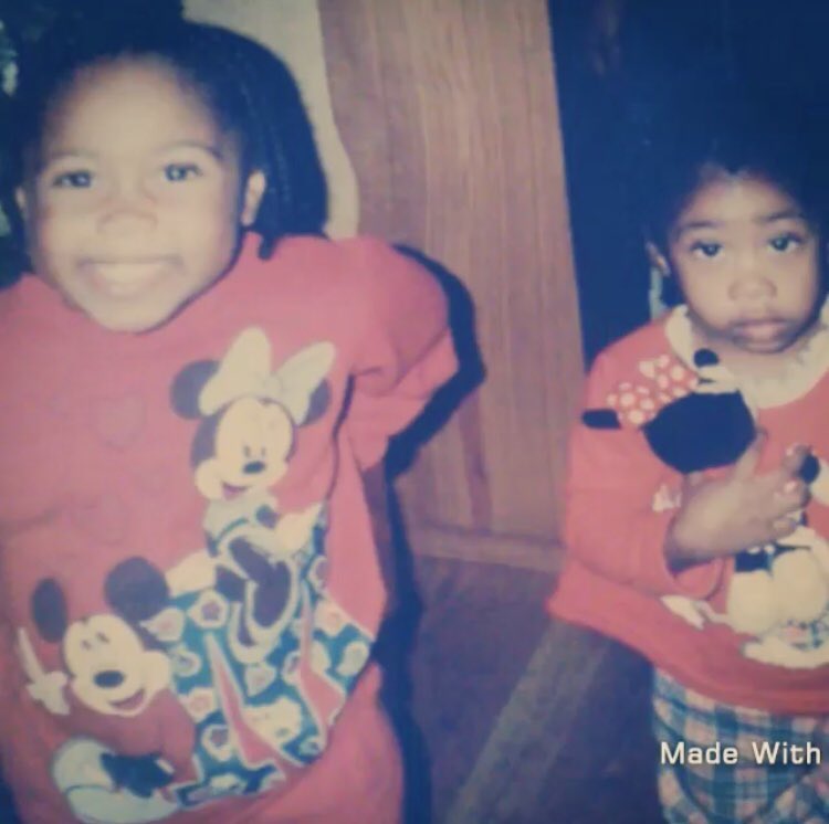 Cayla_Simone32's tweet photo. My younger sister, NaKyraβs birthday is on Wednesday! ππβ€οΈ Jit turning 24. π #OneYearApart #BunkBuddies (1 Yr, 4 months) https://t.co/6f4O5YrApK