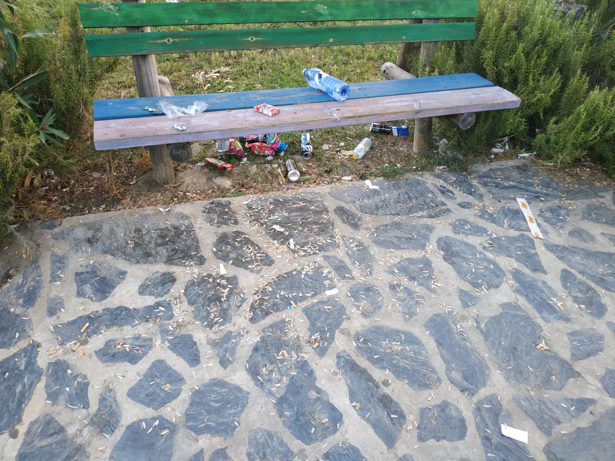 RocioNavarro24's tweet photo. la gente en mi pueblo: pfff mi lobera tío lo mejo nojeke 
como está la lobera: https://t.co/zV1n4AdNje