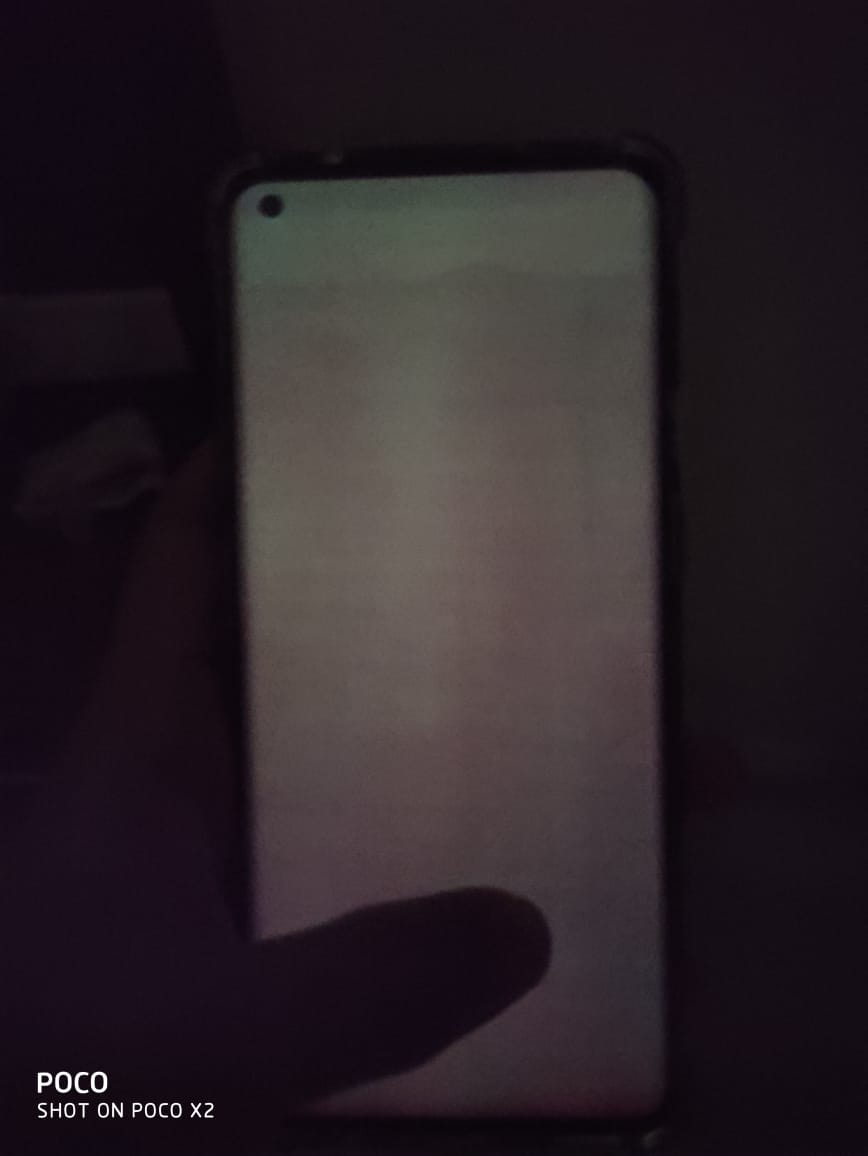 rupyjadwani's tweet photo. @OnePlus_Support @OnePlus_IN #oneplus8series #oneplus8pro 
Purchased OnePlus 8 pro on 19/06/20 @amazonIN 
I'm facing
1)Band near punch hole.
2)Black crush issue.
At first I ignored it, but it actually affects the experience of watching @NetflixIndia @PrimeVideoIN etc.
Reply ASAP. https://t.co/wb3fUrlyiz