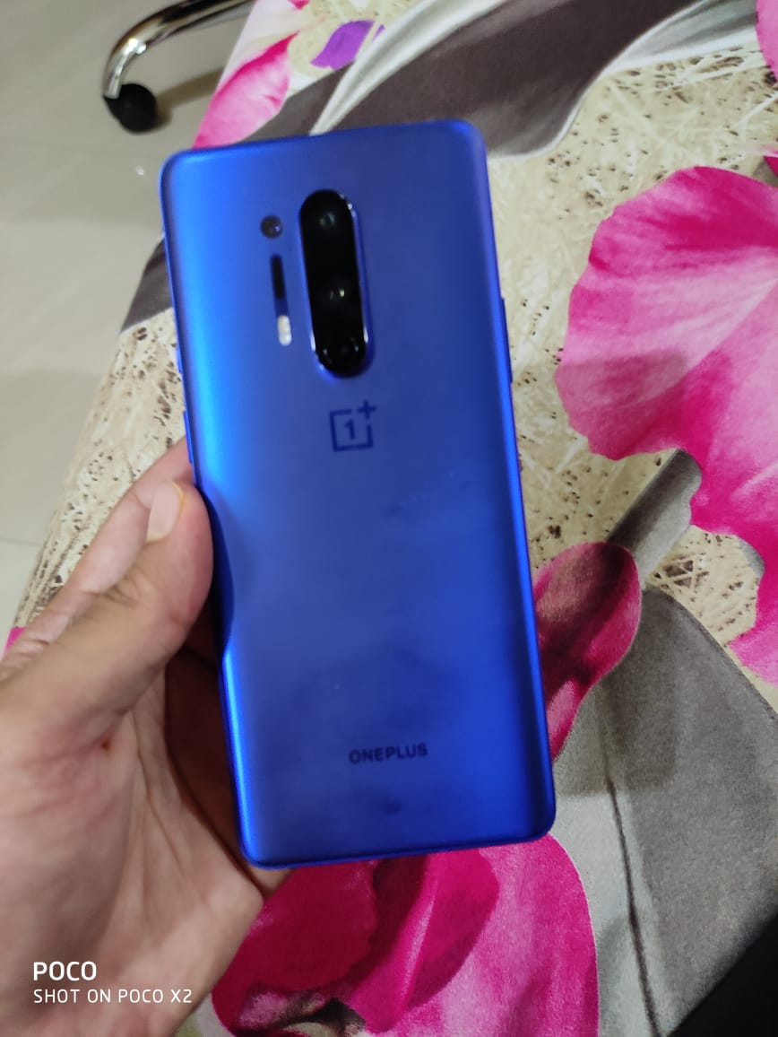 rupyjadwani's tweet photo. @OnePlus_Support @OnePlus_IN #oneplus8series #oneplus8pro 
Purchased OnePlus 8 pro on 19/06/20 @amazonIN 
I'm facing
1)Band near punch hole.
2)Black crush issue.
At first I ignored it, but it actually affects the experience of watching @NetflixIndia @PrimeVideoIN etc.
Reply ASAP. https://t.co/wb3fUrlyiz