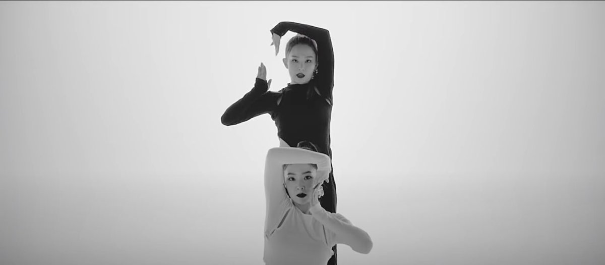 belyu30's tweet photo. #Irene_MONSTER #RedVelvet_IRENE_SEULGI #AreYouNaugthy #IRENE https://t.co/z6HynyQu3q