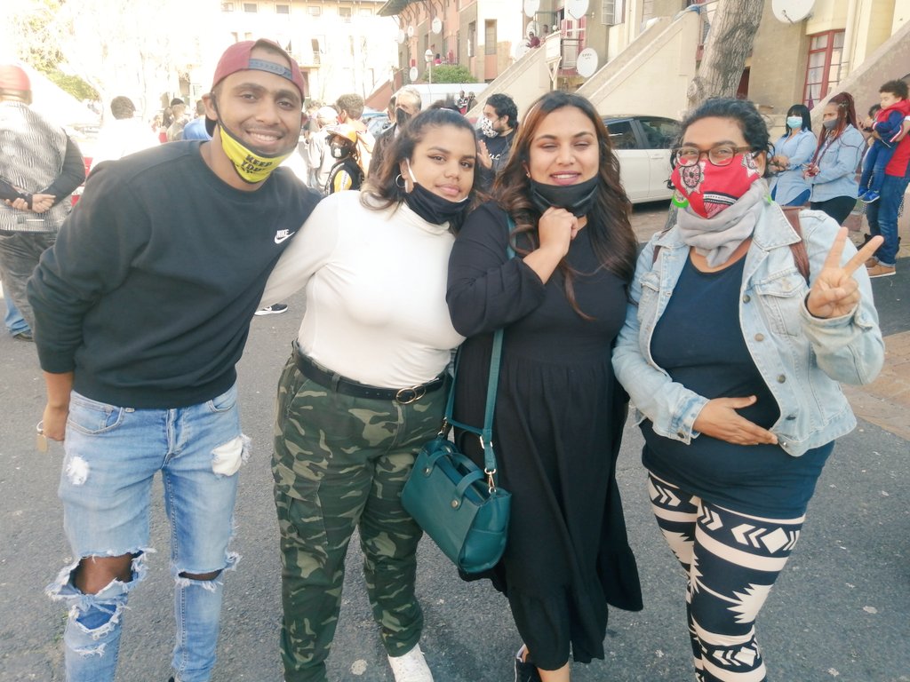 Merentia's tweet photo. And then @wafflesandmo @whatsupwithikie came to give back to the community...
#SoliPhilander's #SpringfieldMatters #MandelaDay2020 #67Minutes #MadibaDay Event in #CapeTown #18July2020 https://t.co/otudoKFPkd