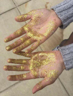 partygirlu2's tweet photo. when you touch keanu reeves https://t.co/feA1e9EcYY