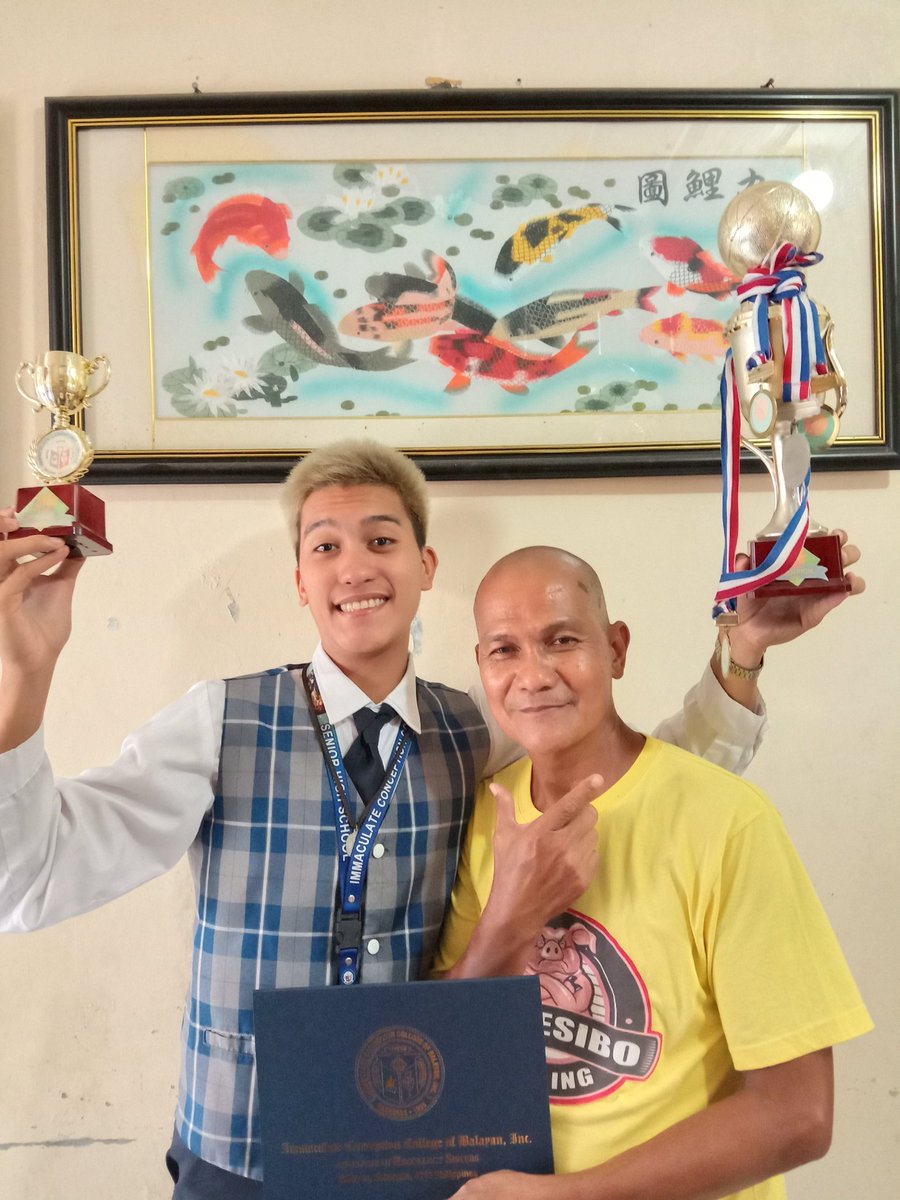 Kayedee35's tweet photo. Basketball inatupag pero ga-graduate! ☝️🏀👨‍🎓 https://t.co/vTiyYyddkC