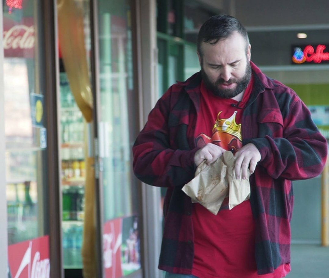 TimProviseNZ's tweet photo. What's in the bag!

You'll find out at 7pm tonight for the Premiere of the 2md episode of @OffTheGrounddNZ's BAKERY RUN!

We hit up Drury Bakery! 

I have not seen the episode and will watch it live with yall as well!

https://t.co/cCEUxohmHD
#proviseproject #bakeryrun https://t.co/1KRywqSKuU
