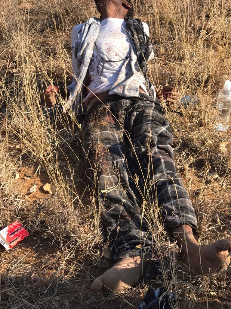 sensei_msquared's tweet photo. Yesterday the @SAPoliceService almost killed my big brother in MP kwamhlanga. They went in he’s place with no warrant,they beat him up and kidnapped him and threw him in the bushes after thinking they killed him. We found him there in the bushes handcuffed and shot🙆🏽‍♂️🙆🏽‍♂️🙆🏽‍♂️@News24 https://t.co/z5LkHxrpBY