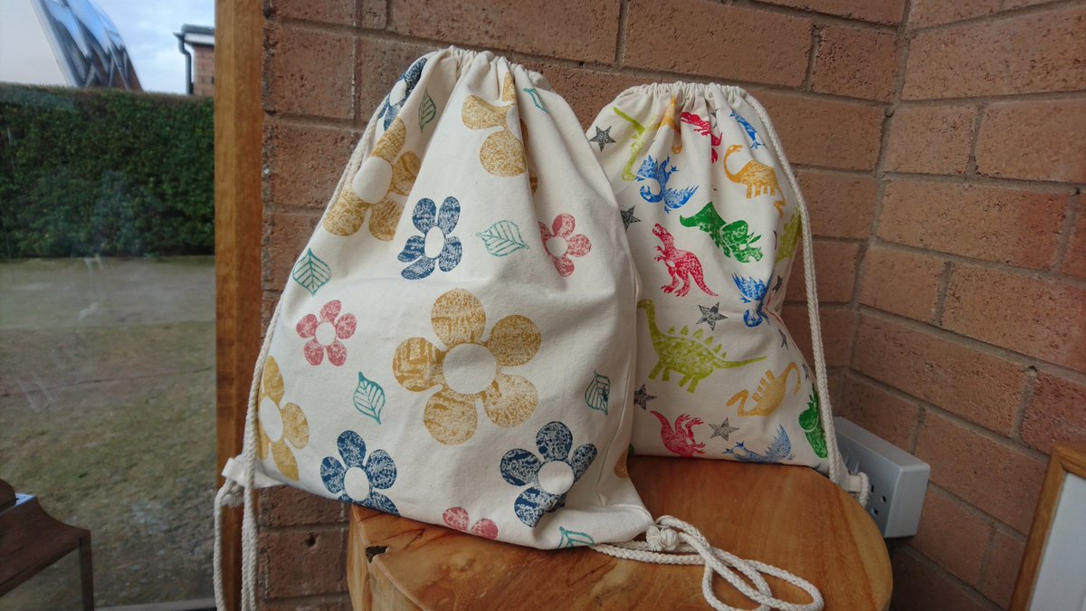 speckled_the's tweet photo. ⭐️personalised PE / Swimming bags £7.50 ⭐️
The summer holidays have just started but it won't be long until the children go back to school in September. 
These drawstring bags are printed on heavy duty natural canvas and I can print names on them at no extra cost. https://t.co/UOB5Oghkja
