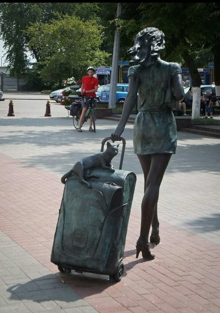 📌youtube.com/vegansudesh
📌Winter Wardrobe Checklist:⁠⠀⁠
⁠⠀⁠
✔️ Winter coat⁠⠀⁠
✔️ Sweater ⁠
✔️ Sophisticated Crossbody⁠ Bag⁠
⁠⠀⁠
What are you missing?⁠⠀⁠
#crueltyfreebag #veganbrand #veganpurse #veganbags #veganlondon #vegancanada #vegansudesh #veganfashion