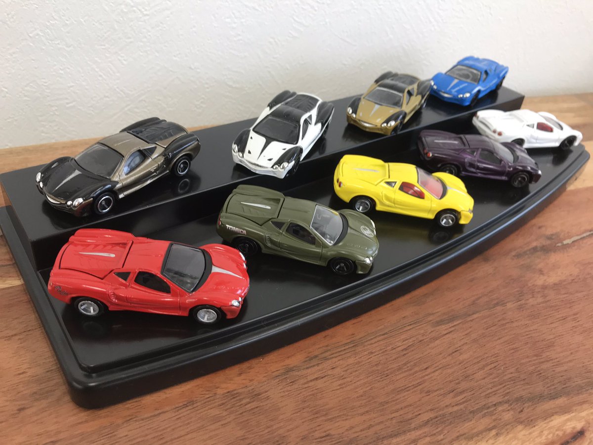 光岡自動車 岐阜ショールーム 多治見店 マニアックなミツオカ車のトミカたち 大蛇編 店内に鎮座してます 光岡多治見 ビュート ロックスター ラ セード オロチ あつまれミツオカの森 トミカ コレクション