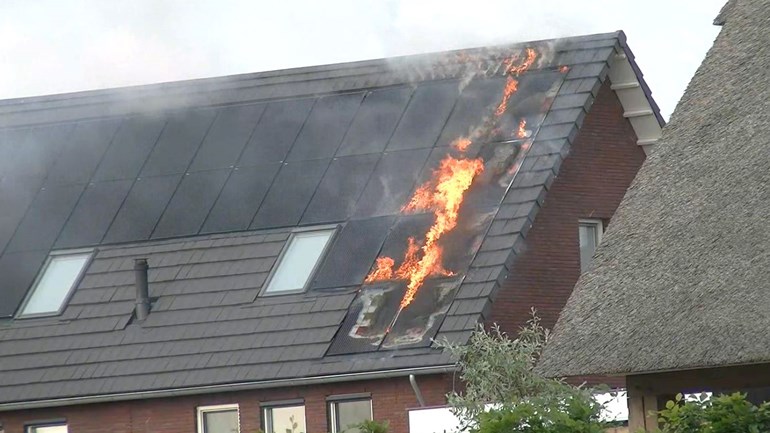 EuroFSA's tweet photo. Out of 336 fire safety experts, 45% indicate that the energy transition’s fire safety risks, such as the flammability of battery packs (lithium-ion) and PV panels, are the risks to pay most attention to. #ACT4FireSafety10 actions on Fire Safety https://t.co/TWrnTQuwZi https://t.co/UezWGHx4Dh