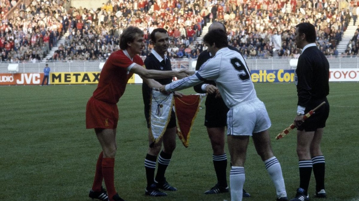 Real Madrid never really recovered from the European Final loss to Liverpool at le Parc des Princes in 1981. They struggled for form in the subsequent 1981-82 season and then again in the 1982-83 & 1983-84 seasons under club legend, Alfredo Di Stéfano.