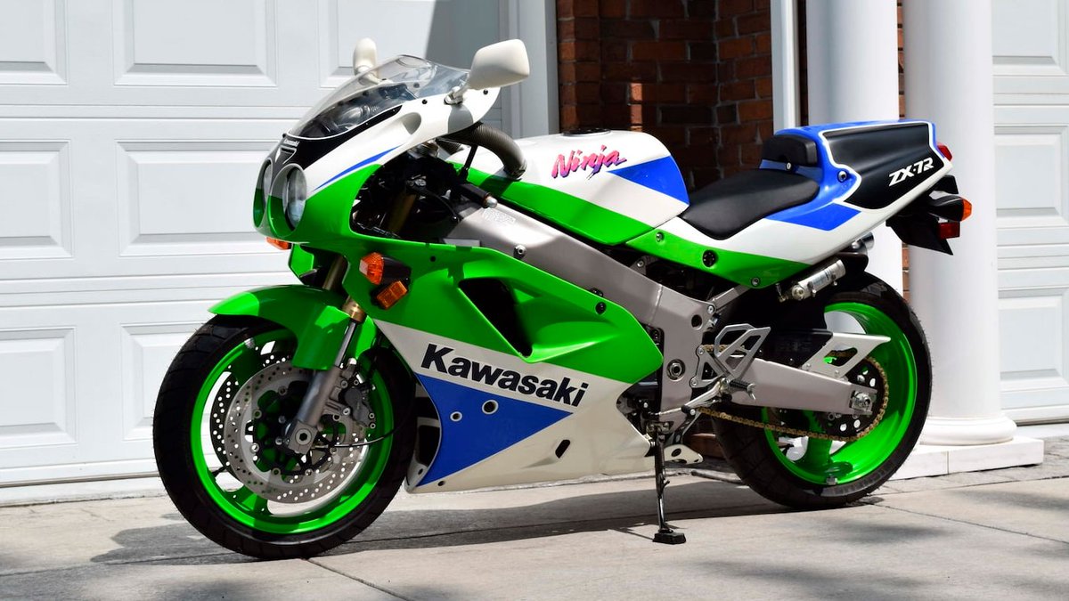 MondayMotivation #Kawasaki #ZX7R #ZX7RR #Youngtimer