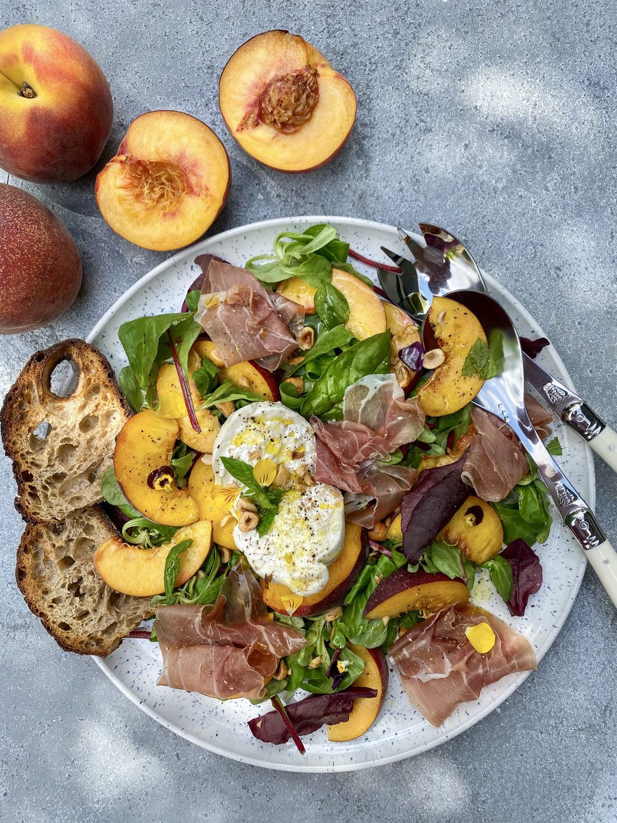 ☀️Sun-speckled lunch: @Natoora yellow peaches, creamy burrata, toasted hazelnuts, parma ham, mint, and leaves. 🍑⁠ Not a recipe, a pairing of wonderful ingredients 👌 ⁠instagram.com/p/CC2mJeqjwdl/… linktr.ee/natoora