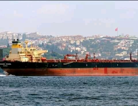 rasheed_ghali's tweet photo. SUEZMAZ CRUDE OIL VESSELS FOR SALE.
#NAME: MT SONAN G
#DWT: 159,000 on 17m draft
#BUILT: 2000-01
#GT: 81,200
#NT: 50,700
#LOA: 274m, BEAM: 48m
#DEAPT: 23.2m
#Double Hull
#TANKs: 14
#CBM: 166,668
#PUMPs: 3
#PRICE: US$23 millions dollar
Tel: +2348050680020
WhatsApp: +2349014288038 https://t.co/jOTYMlkkHE