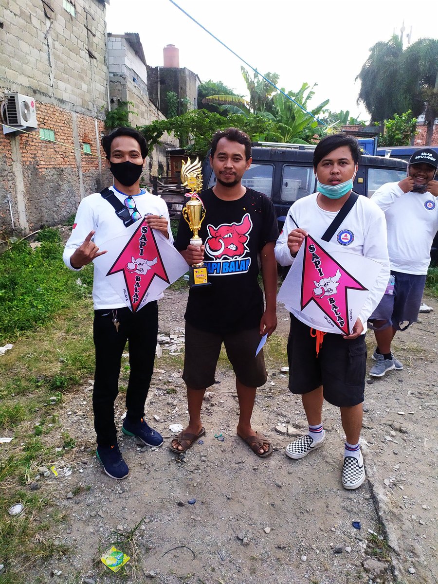 mrclay2705's tweet image. The winner sapi balap...

#kitefighter #kitesfighter #salamsatulangit