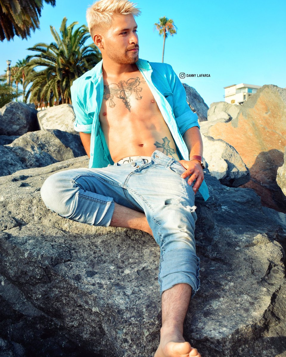 jordanlafarga's tweet photo. Only money on my mind 🔥
Photography: Lafarga Photography 

#beachlife #photography #season #sunset #parati #instagram #jordanlafarga #tattoo #love #body https://t.co/oMg2XSsSAD