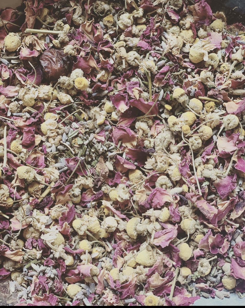 whatswattshop's tweet photo. The Red Jasper stone tea infuser helps with trust, emotional protection, confidence, courage and calmness and is filled with whole rosehip and petals a little self love potion when you need that extra care . https://t.co/7mtiIfNtva