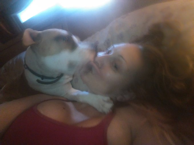 Buenos d&iacute;as mis bichitos hoy despert&eacute; as&iacute; jajajajaja m&aacute;s bien me despertaron ella hoy es la protagonista<a href="/tag/skype"class="tags"><span>#skype</span></a>