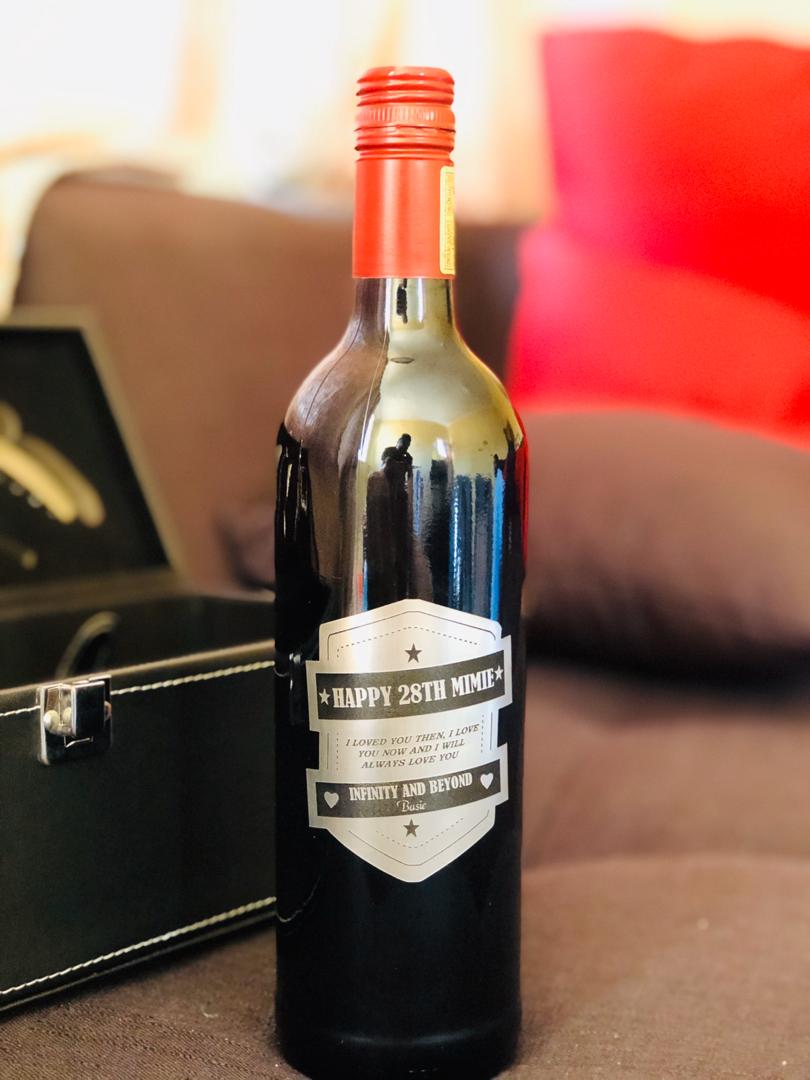 GiftsSosiego's tweet photo. Happy President Holiday! We chose to share our joy with you by offering a 10% discount on all wine gift orders made between the 20th and 24th of July 2020. To claim this discount, send a screenshot of this tweet to our WhatsApp line: 75257545.
#WineInStyle https://t.co/SdxiB2puQk