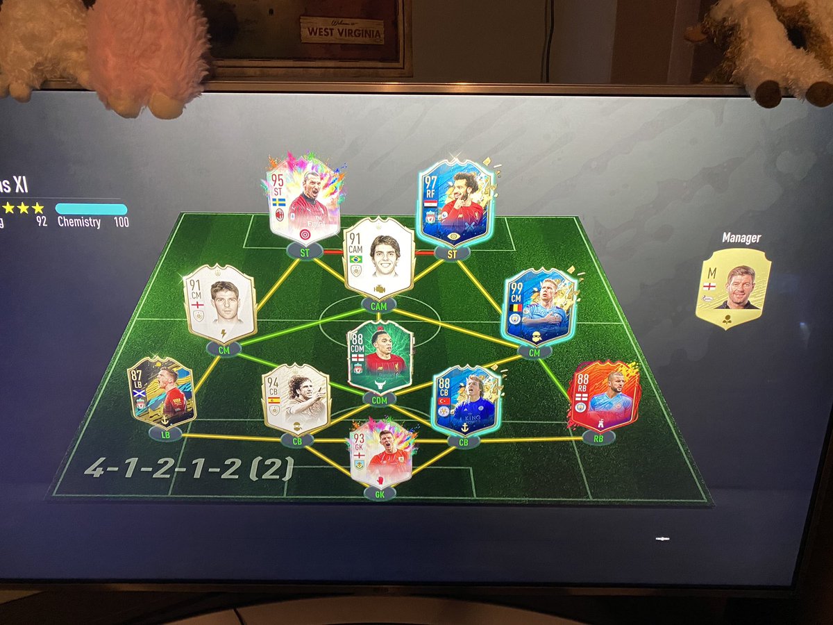 Keepercrouch's tweet photo. Dear @EASPORTSFIFA what the f**k is wrong with your match making system? Played 5 games and got killed like 12-0 and 13-0 then got ranked to division 9 and still get teams with this? How can someone that doesn’t want to spend £1,000,000 on packs compete? https://t.co/lbC2YXgeKs