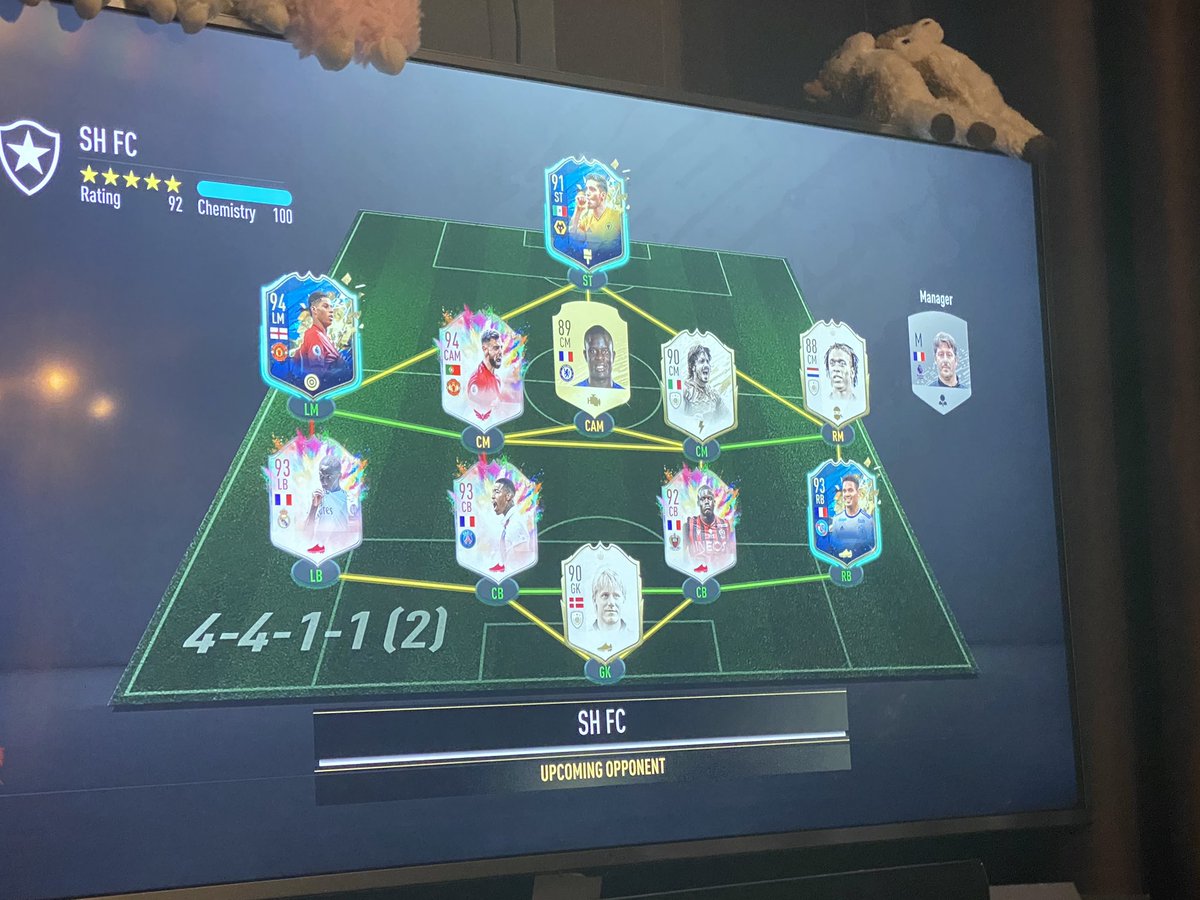 Keepercrouch's tweet photo. Dear @EASPORTSFIFA what the f**k is wrong with your match making system? Played 5 games and got killed like 12-0 and 13-0 then got ranked to division 9 and still get teams with this? How can someone that doesn’t want to spend £1,000,000 on packs compete? https://t.co/lbC2YXgeKs