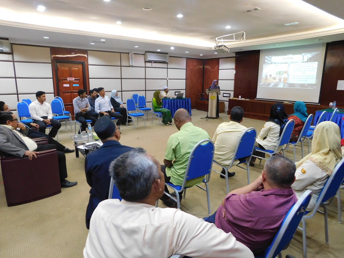 JKRKESEDAR's tweet photo. Majlis Pembentangan &amp; Penyampaian Sijil Tamat Latihan Industri. Pembentangan diadili 3 Juri tetap dihadapan Ybrs Tn. @Irshukriishak Tahniah kepada Pelajar yang terpilih sebagai pelatih terbaik bagi sesi ini.

@sifu7959 @SabralAli @1ukmanhakim @JKRMalaysia @Zulakmal8 @MOWorks https://t.co/CO8lYrIIaZ