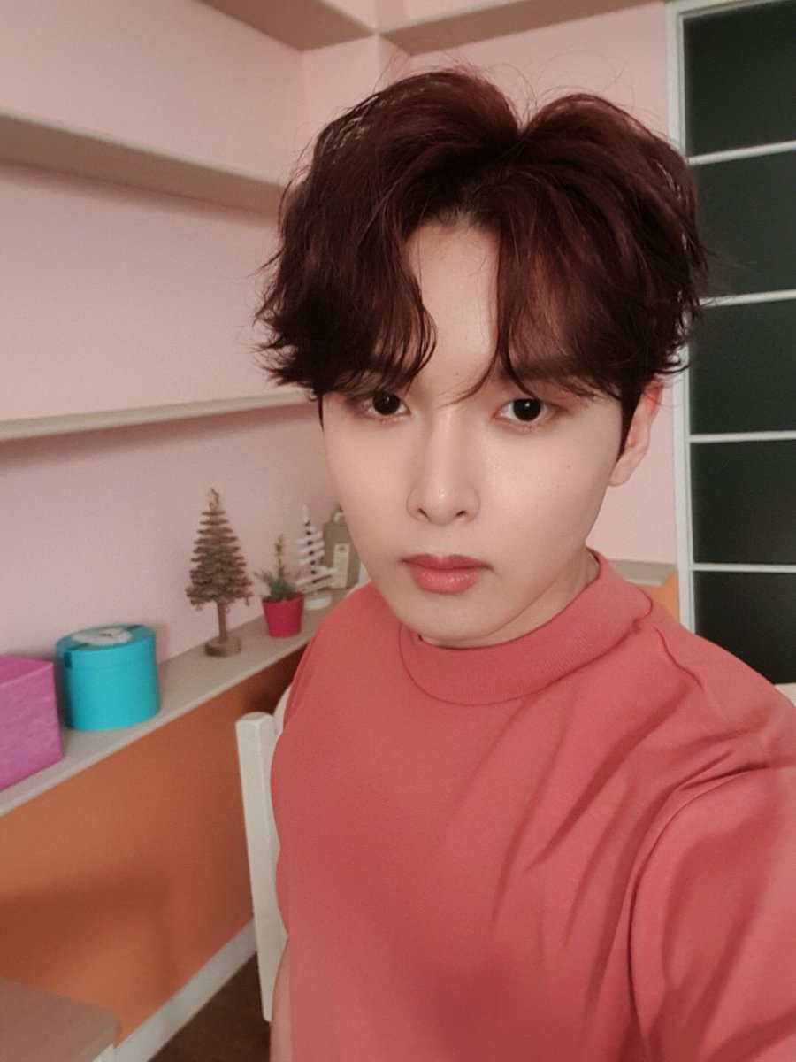 byeolbom1106's tweet photo. 200720 고독방 려욱❤️

이쁘니 셀카~~🥰

#려욱 #RYEOWOOK https://t.co/VfYgELvVj1