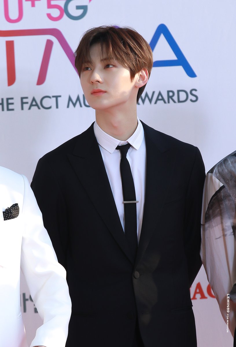 lemin89's tweet photo. 190424 TMA 💙

#황민현 #민현 #뉴이스트 #MINHYUN #HWANGMINHYUN #NUEST https://t.co/sqb2W6c5Ll