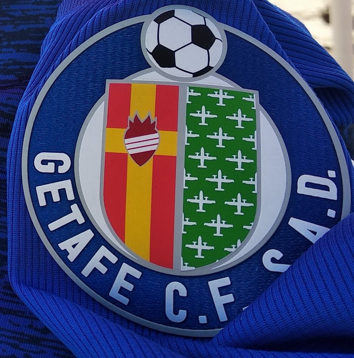 FPGETAFE's tweet photo. No ha podido ser. Qué decepción. Nos quedamos a un paso.

Son frases que suenan a fracaso, a descenso, pero este grupo y este entrenador lo que no han podido es repetir la hazaña de clasificación europea por segunda temporada consecutiva.

Igual de orgullosos, muchachos 💙🥁 https://t.co/uwWqJ8SZtJ
