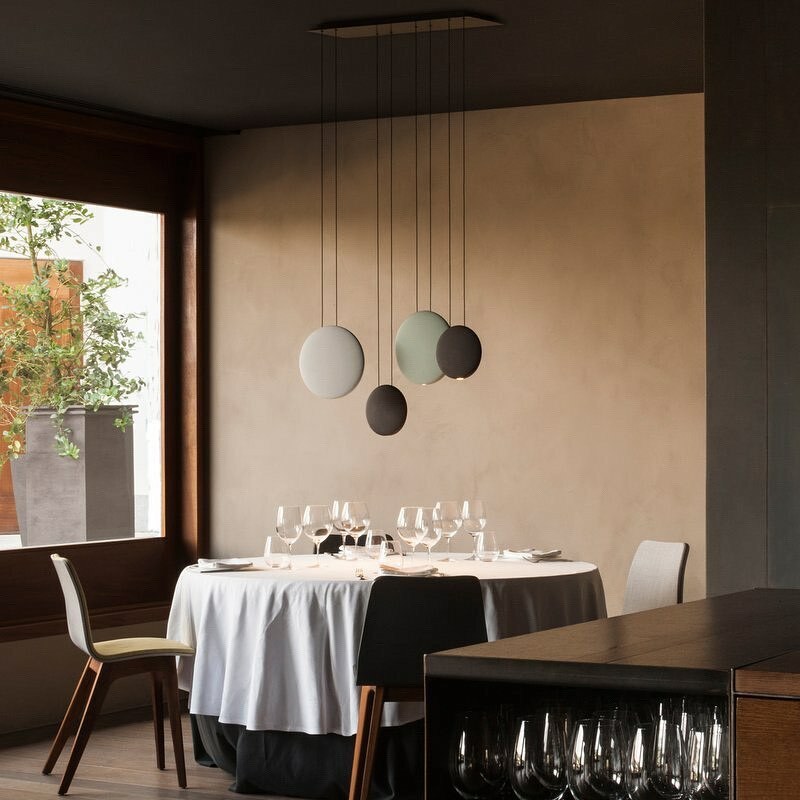 Insmat's tweet image. Cosmos 2515  Vibia

#vibia #vibialighting #pendantlight #interiordesign #lightingdesign #decoration #interior #interiors #diseño #lighting #homeinspiration #lampara #instadesign #decoracion #homedecor #architects #homedesign #pendantlight #design #decori… instagr.am/p/CC2srqAKKBF/