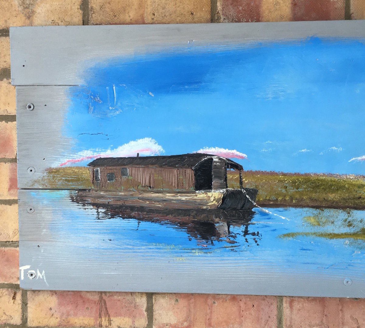 tomthebrus's tweet photo. Fantastic day yesterday at #dalegatemarket pop up shop 
 Three happy commission piece customers and an anniversary couple , who acquired a stand alone piece ..
#burnhamdeepdale 
#northnorfolkcoastalpath.
#dalegatemarket.
#popupshops
#oilpaintings
#beachart.
#reclaimedtimber https://t.co/P6BgxMTmOj