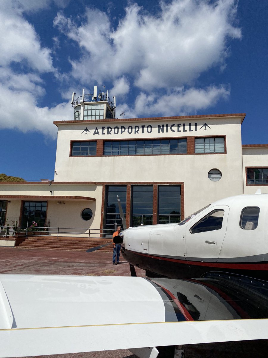 pilot_george_'s tweet photo. Flight over to Venice yesterday in the @flyTBM TBM 850 from @LBH_Airport, landing on the Lido and the grass strip there. My first landing on grass in the TBM! #avgeek #aviation #pilotlife #TBM850 #TBMWing https://t.co/fTOwpDhn3a