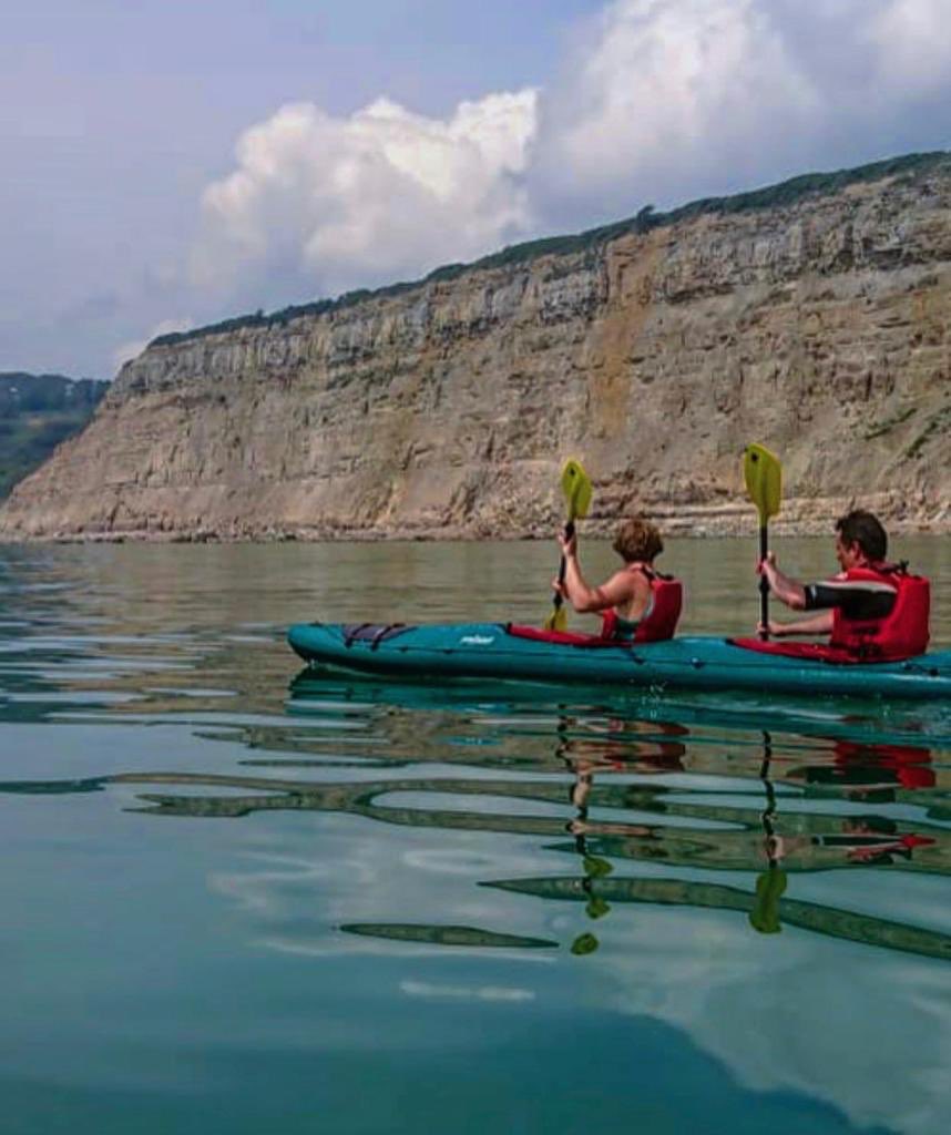 Tomorrow 13.00hrs Charlie and Mike (Liam’s Dad) will be heading to France. From Boulogne they will kayak to Rye in East Sussex. In South Africa the Springboks will simultaneously be rowing for 20 nautical miles. Good Luck to everyone it is going to be epic
solvingkidscancer.org.uk/Liam